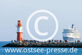 Rund 330 Mal im Jahr legen Kreuzfahrtschiffe in Häfen der deutschen Ostseeküste an . 
(mehr zu Kreuzfahrtschiffen auf der Ostsee auf www.ostsee.de/kreuzfahrt.php)