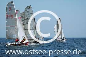 Ostsee Pressebild: 14 footer auf der Ostsee