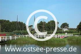 Ostsee Pressebild: Idyllischer Boddenhafen